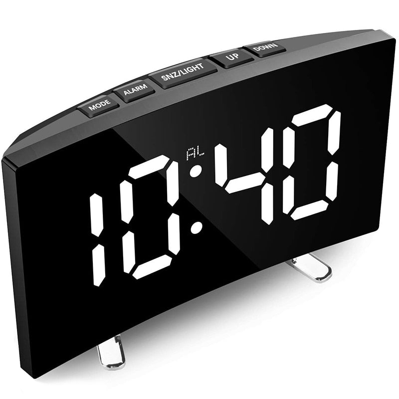 Cyfrowy budzik LED z zakrzywionym wyświetlaczem